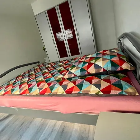 Neu Goldstadt Wunderschoenes 2 Zimmer Apartament Schloessle Zentrum Pforzheim Exterior photo